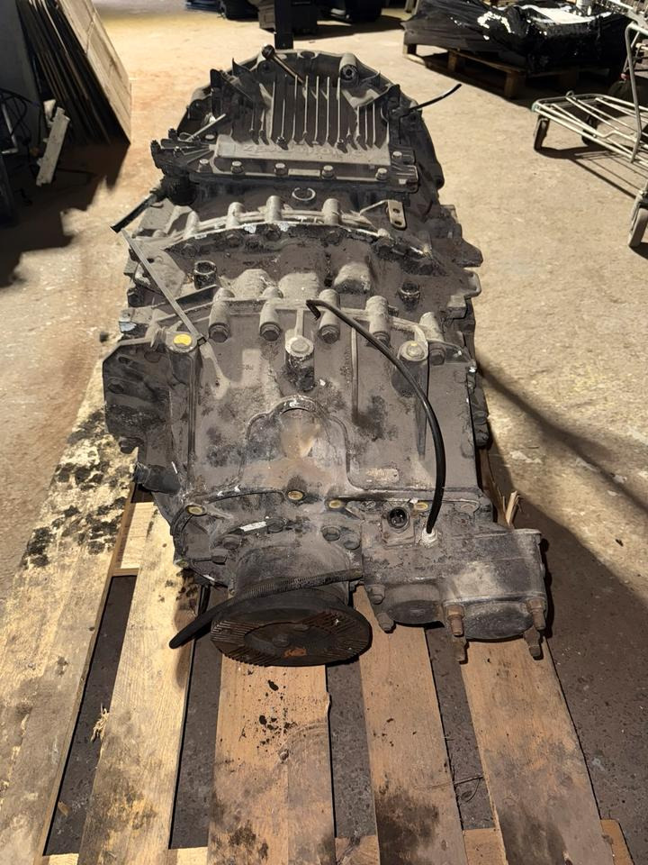 MAN ZF ASTRONIC 12 AS 2130 TD Getriebe + Nebenantrieb - Boîte de vitesse pour Camion: photos 4 MAN ZF ASTRONIC 12 AS 2130 TD Getriebe + Nebenantrieb - Boîte de vitesse pour Camion: photos 4