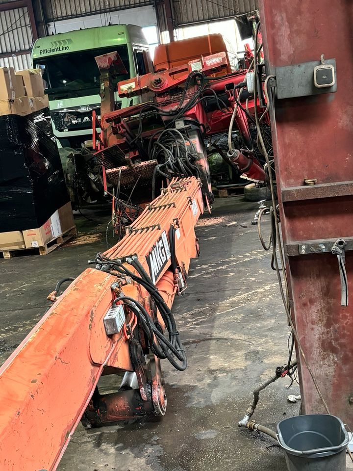Grue auxiliaire pour Camion MKG HLK 330 a2VG Kran: photos 7