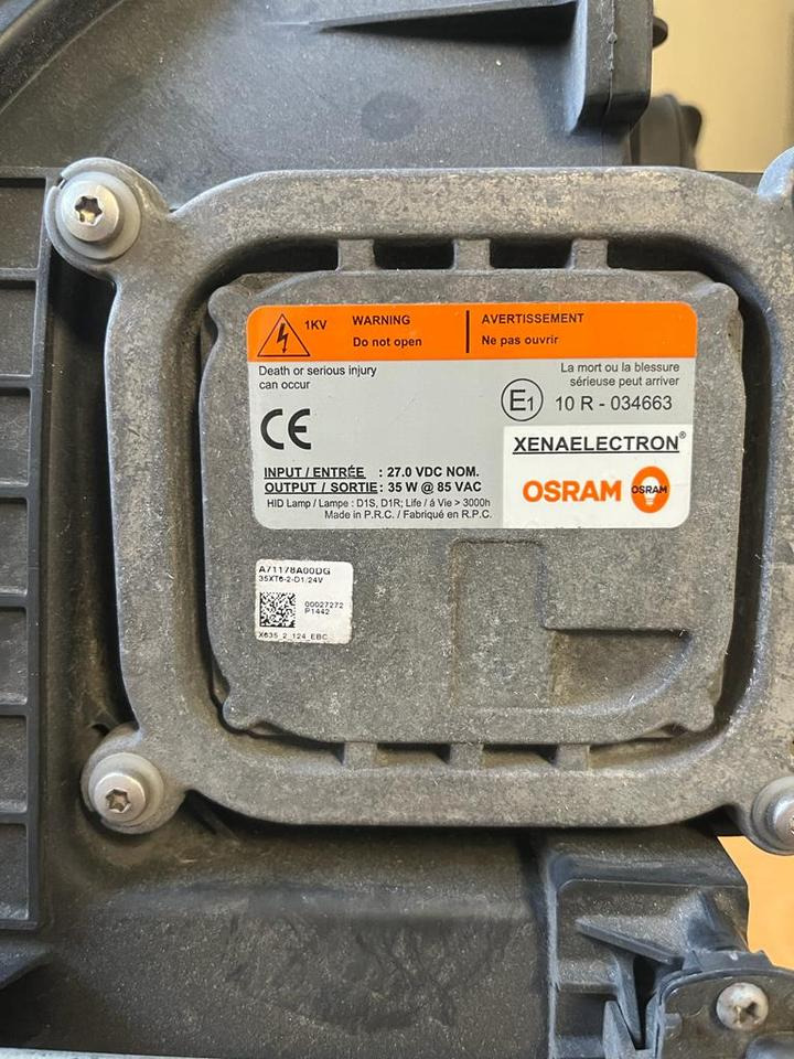 Mercedes Actros Bi Xenon Scheinwerfer Vorne Links A9608200639 - Feu avant pour Camion: photos 3 Mercedes Actros Bi Xenon Scheinwerfer Vorne Links A9608200639 - Feu avant pour Camion: photos 3