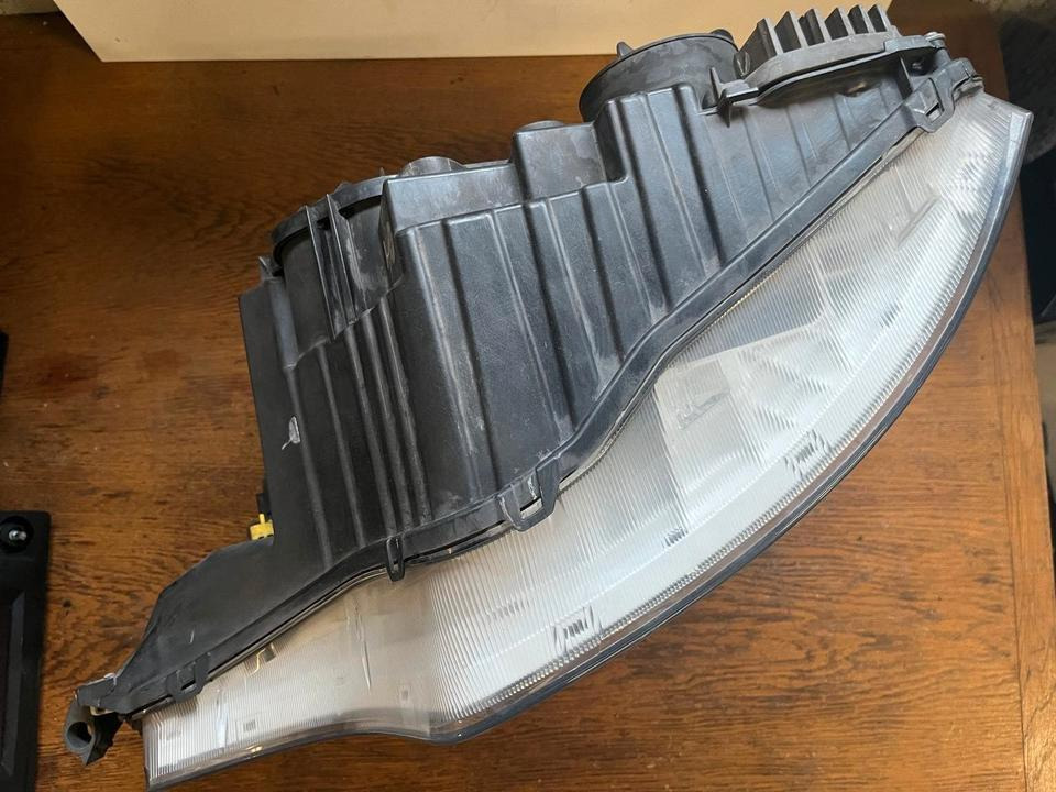 Mercedes Actros LED Scheinwerfer Vorne Links A9618205039 - Feu avant pour Camion: photos 5 Mercedes Actros LED Scheinwerfer Vorne Links A9618205039 - Feu avant pour Camion: photos 5