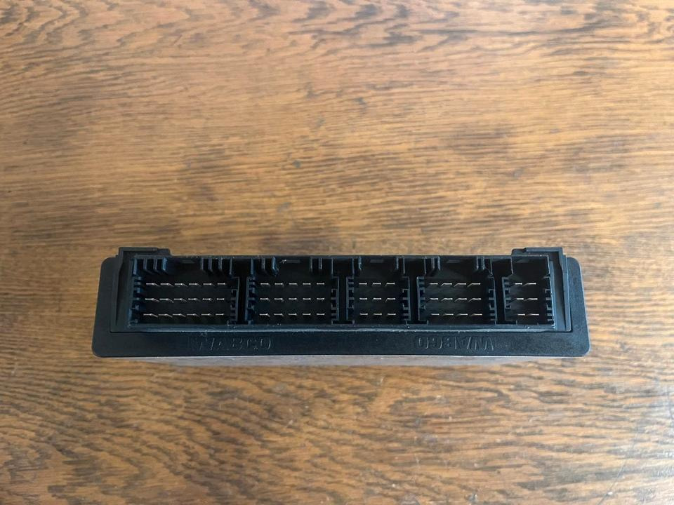 Mercedes Actros MP 4 WABCO EBS Steuergerät A0004469036 - Bloc de gestion pour Camion: photos 4 Mercedes Actros MP 4 WABCO EBS Steuergerät A0004469036 - Bloc de gestion pour Camion: photos 4