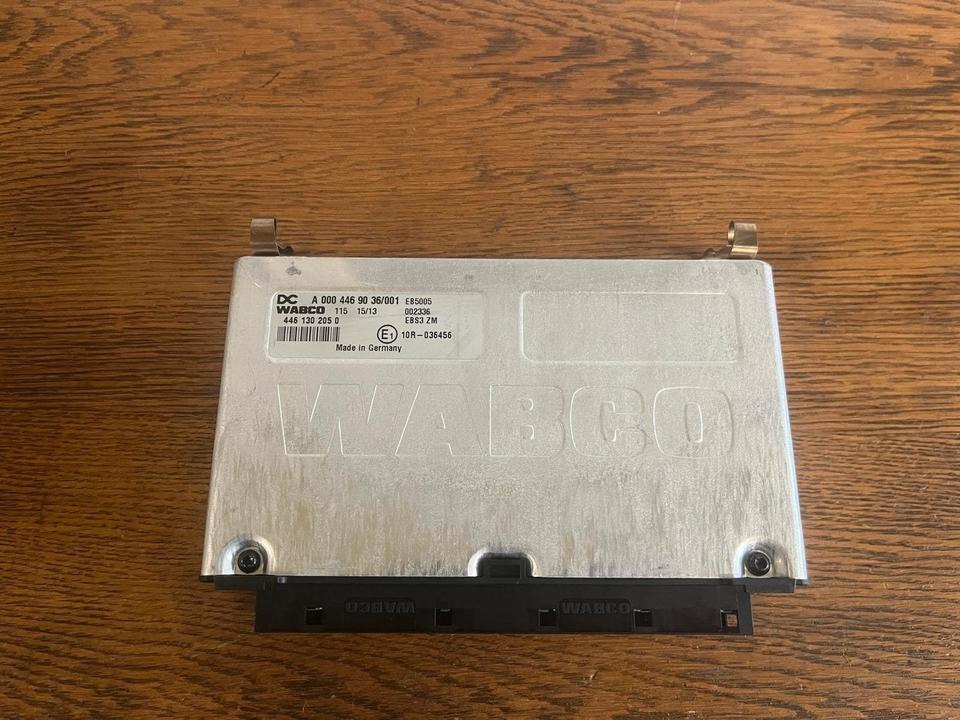 Mercedes Actros MP 4 WABCO EBS Steuergerät A0004469036 - Bloc de gestion pour Camion: photos 3 Mercedes Actros MP 4 WABCO EBS Steuergerät A0004469036 - Bloc de gestion pour Camion: photos 3