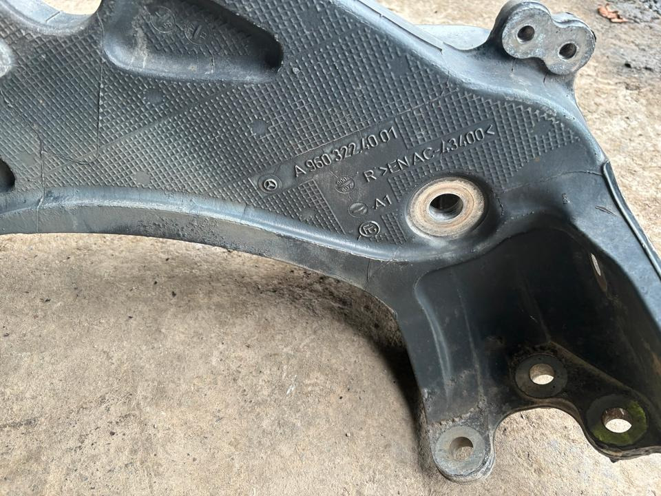 Mercedes-Actros MP4 Lenkbock Rechts A9603224001 - Commande de gouvernail pour Camion: photos 3 Mercedes-Actros MP4 Lenkbock Rechts A9603224001 - Commande de gouvernail pour Camion: photos 3