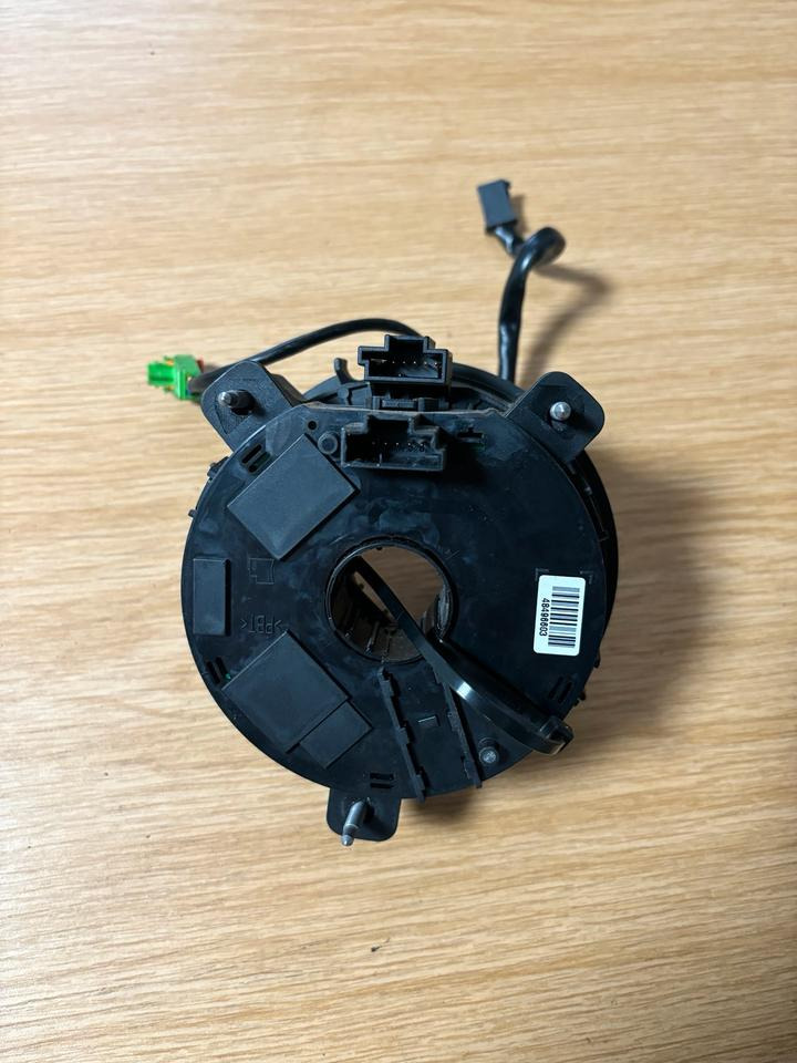 Mercedes Actros MP4 Lenkrad Federspule A0004641918 - Volant pour Camion: photos 2 Mercedes Actros MP4 Lenkrad Federspule A0004641918 - Volant pour Camion: photos 2