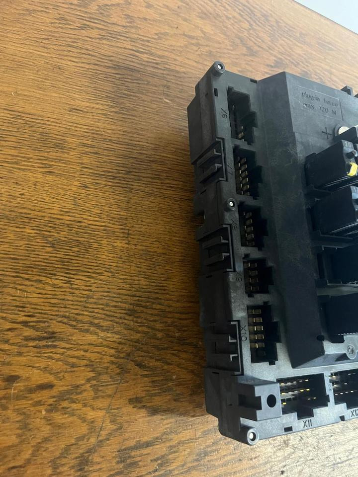 Fusible pour Camion Mercedes Actros MP4 Single-SAM Sicherungskasten A0014467658: photos 6 Fusible pour Camion Mercedes Actros MP4 Single-SAM Sicherungskasten A0014467658: photos 6