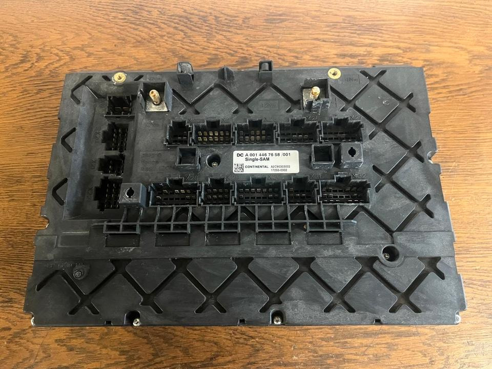 Mercedes Actros MP4 Single-SAM Sicherungskasten A0014467658 - Fusible pour Camion: photos 4 Mercedes Actros MP4 Single-SAM Sicherungskasten A0014467658 - Fusible pour Camion: photos 4