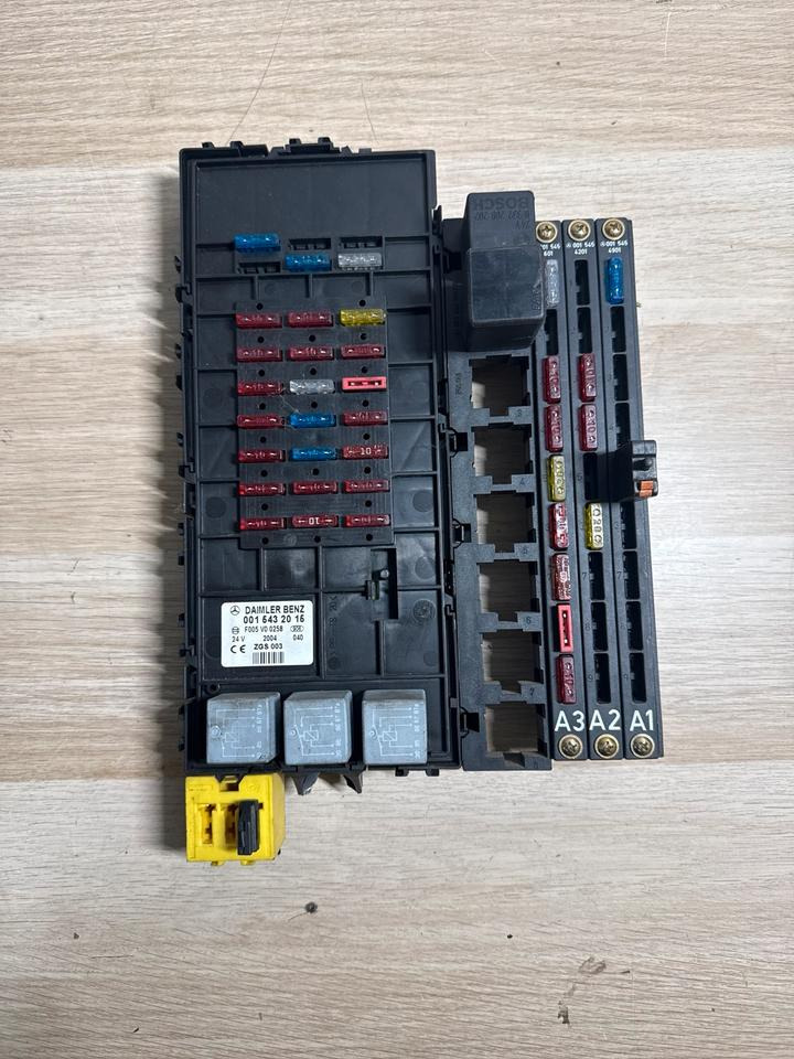 Mercedes Atego Sicherungskasten A0015432015 - Système électrique pour Camion: photos 2 Mercedes Atego Sicherungskasten A0015432015 - Système électrique pour Camion: photos 2