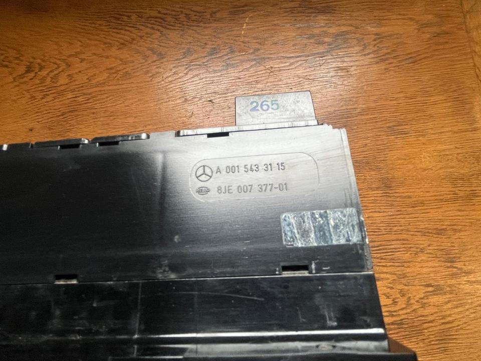 Mercedes Atego Sicherungskasten (Zentralelektrik) A0015433115 - Fusible pour Camion: photos 2 Mercedes Atego Sicherungskasten (Zentralelektrik) A0015433115 - Fusible pour Camion: photos 2