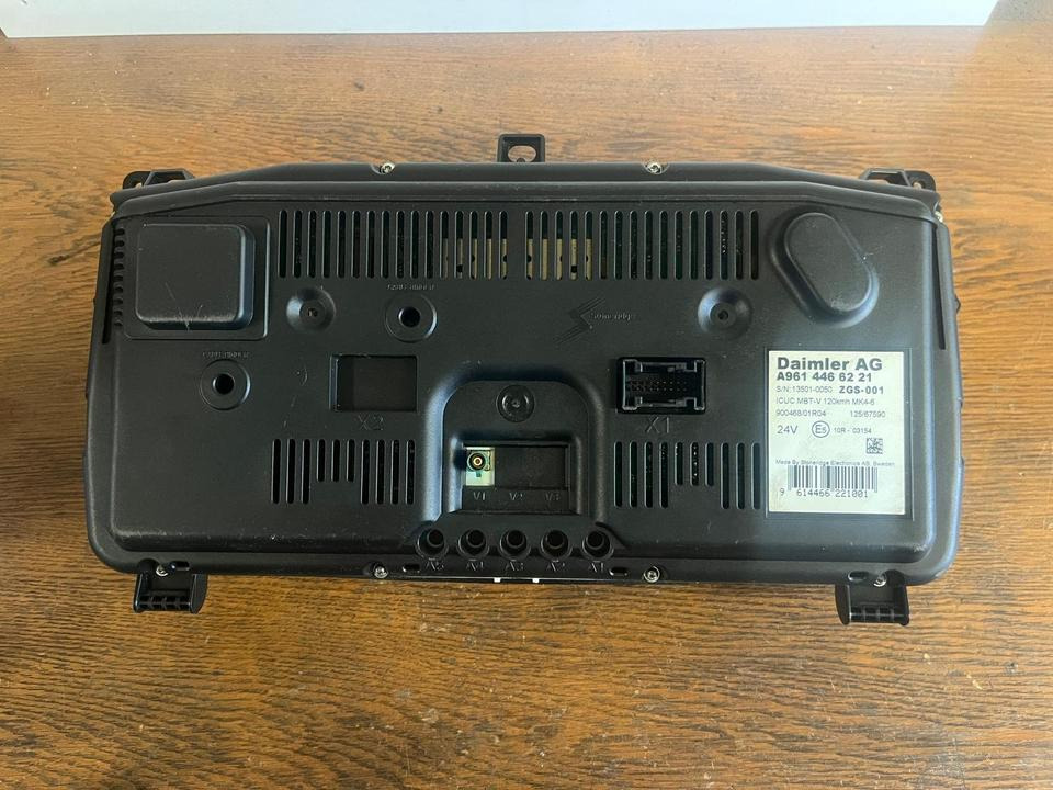 Mercedes Benz Actros MP4 Kombiinstrument / Tacho A9614466221 - Panel de instrumentos pour Camion: photos 5 Mercedes Benz Actros MP4 Kombiinstrument / Tacho A9614466221 - Panel de instrumentos pour Camion: photos 5