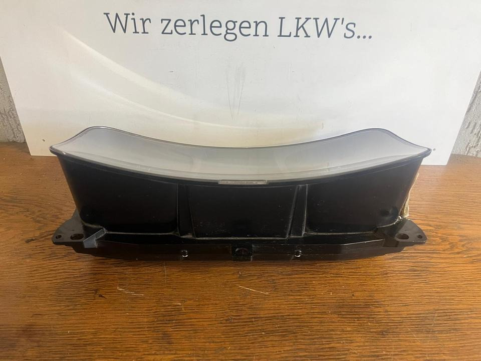 Mercedes Benz Actros MP4 Kombiinstrument / Tacho A9614466221 - Panel de instrumentos pour Camion: photos 4 Mercedes Benz Actros MP4 Kombiinstrument / Tacho A9614466221 - Panel de instrumentos pour Camion: photos 4