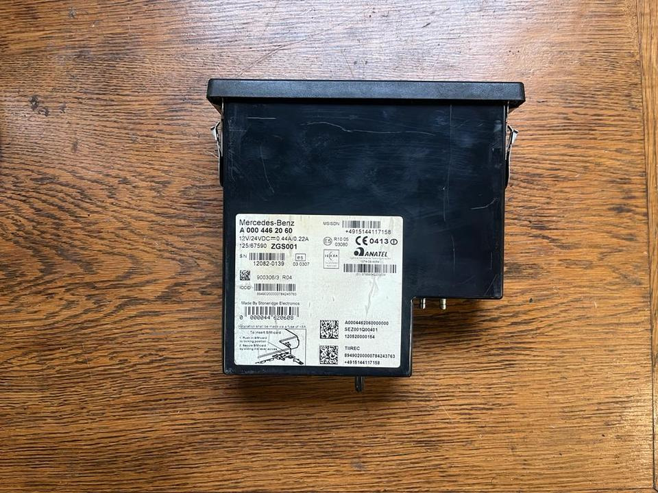 Mercedes-Benz Actros MP4 Tachograph FLEETBOARD A0004462060 - Chronotachygraphe pour Camion: photos 3 Mercedes-Benz Actros MP4 Tachograph FLEETBOARD A0004462060 - Chronotachygraphe pour Camion: photos 3