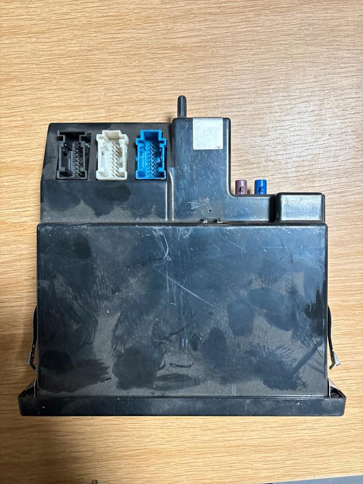 Mercedes-Benz FLEETBOARD ADVANCED Tachograph A0004460760 - Chronotachygraphe pour Camion: photos 4 Mercedes-Benz FLEETBOARD ADVANCED Tachograph A0004460760 - Chronotachygraphe pour Camion: photos 4