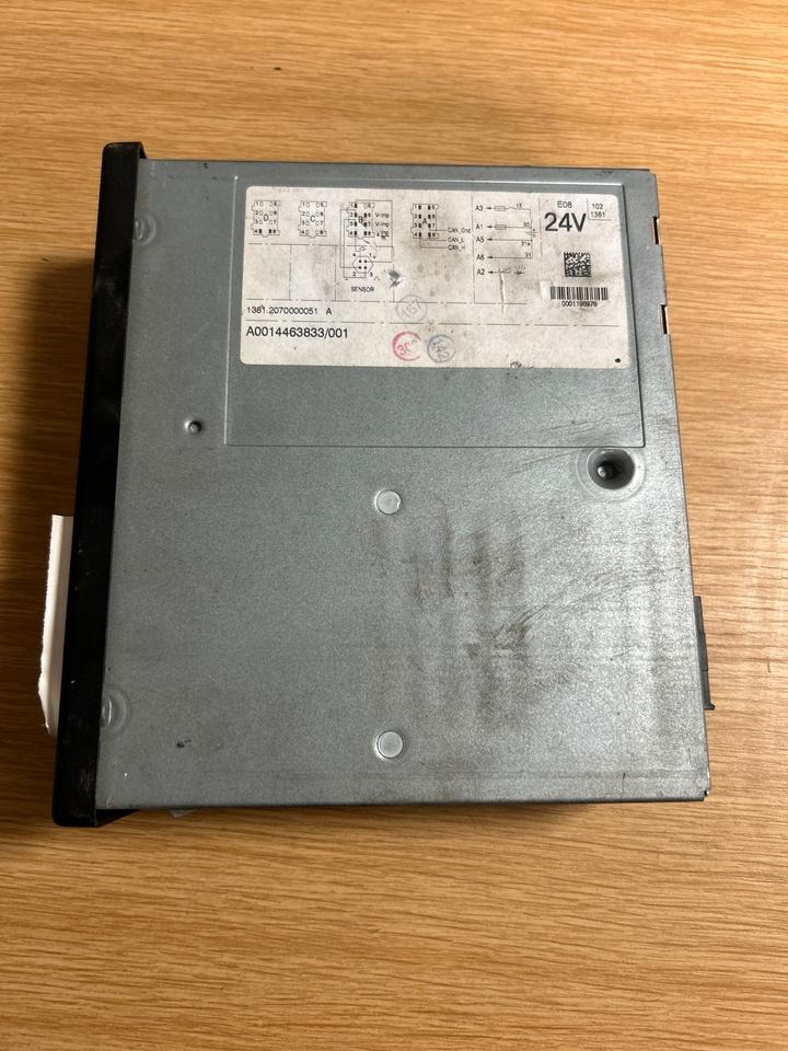 Mercedes-Benz Tachograph A0014463833 - Chronotachygraphe pour Camion: photos 3 Mercedes-Benz Tachograph A0014463833 - Chronotachygraphe pour Camion: photos 3