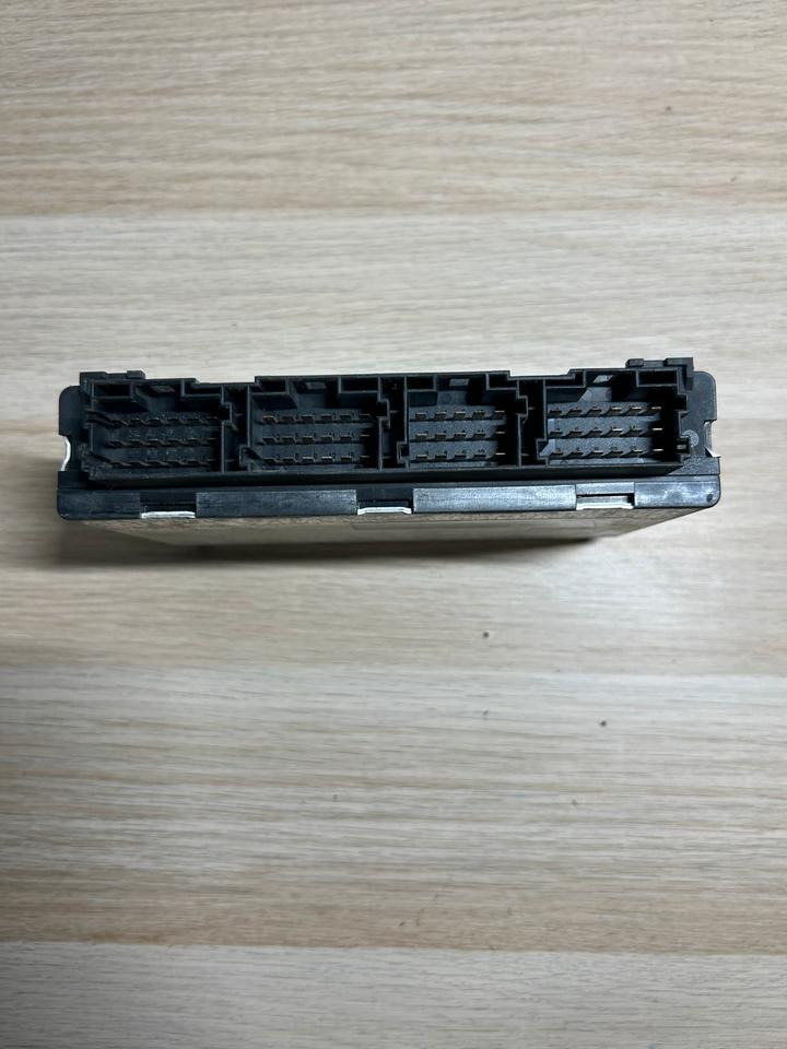 Mercedes Benz VDO Elektronik PSM A0004460646 - Bloc de gestion pour Camion: photos 3 Mercedes Benz VDO Elektronik PSM A0004460646 - Bloc de gestion pour Camion: photos 3