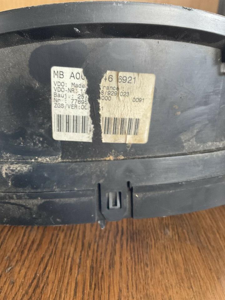 Mercedes Sprinter Kombiinstrument Tacho A0004466921 - Chronotachygraphe pour Camion: photos 2 Mercedes Sprinter Kombiinstrument Tacho A0004466921 - Chronotachygraphe pour Camion: photos 2