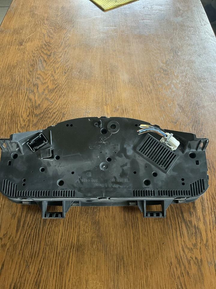 Mercedes Sprinter Tacho Kombiinstrument A0004467121 - Chronotachygraphe pour Camion: photos 3 Mercedes Sprinter Tacho Kombiinstrument A0004467121 - Chronotachygraphe pour Camion: photos 3