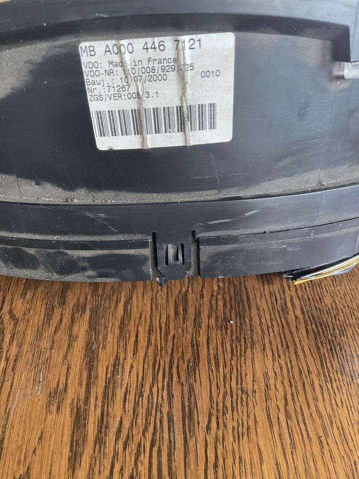 Mercedes Sprinter Tacho Kombiinstrument A0004467121 - Chronotachygraphe pour Camion: photos 2 Mercedes Sprinter Tacho Kombiinstrument A0004467121 - Chronotachygraphe pour Camion: photos 2