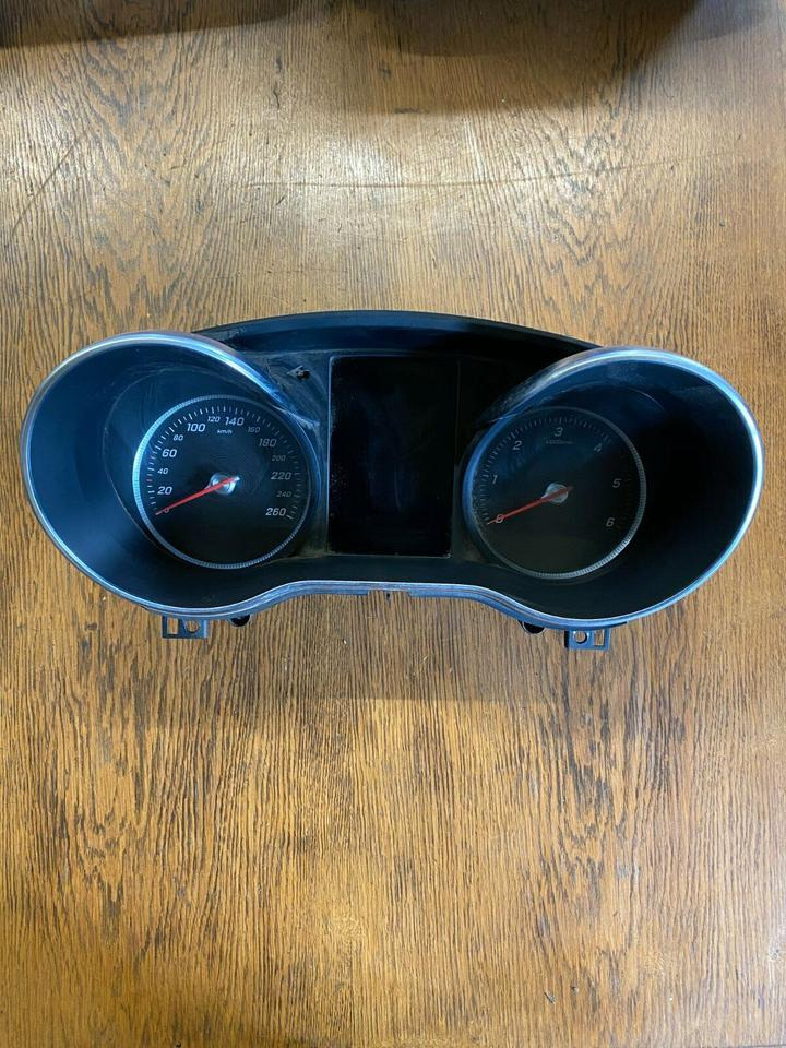 Mercedes Vito Kombiinstrument Tacho A4479000806 - Chronotachygraphe pour Camion: photos 1 Mercedes Vito Kombiinstrument Tacho A4479000806 - Chronotachygraphe pour Camion: photos 1