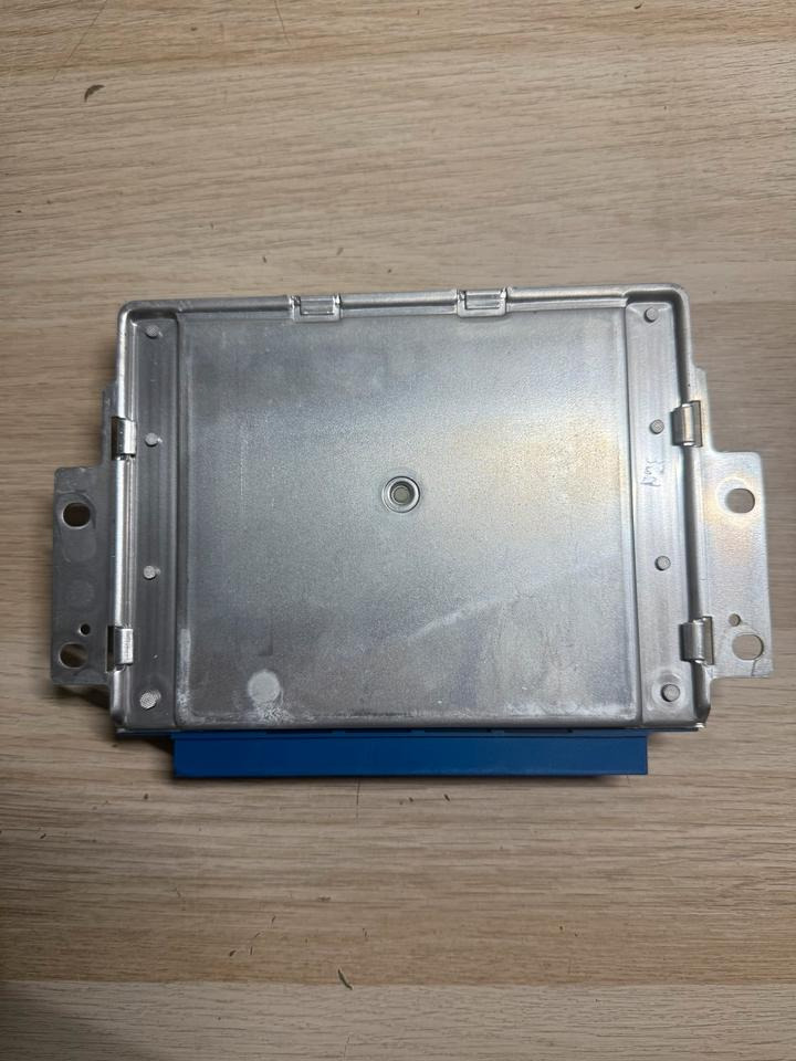 SCANIA KNORR-BREMSE EBS Steuergerät 0486106065 - Bloc de gestion pour Camion: photos 3 SCANIA KNORR-BREMSE EBS Steuergerät 0486106065 - Bloc de gestion pour Camion: photos 3