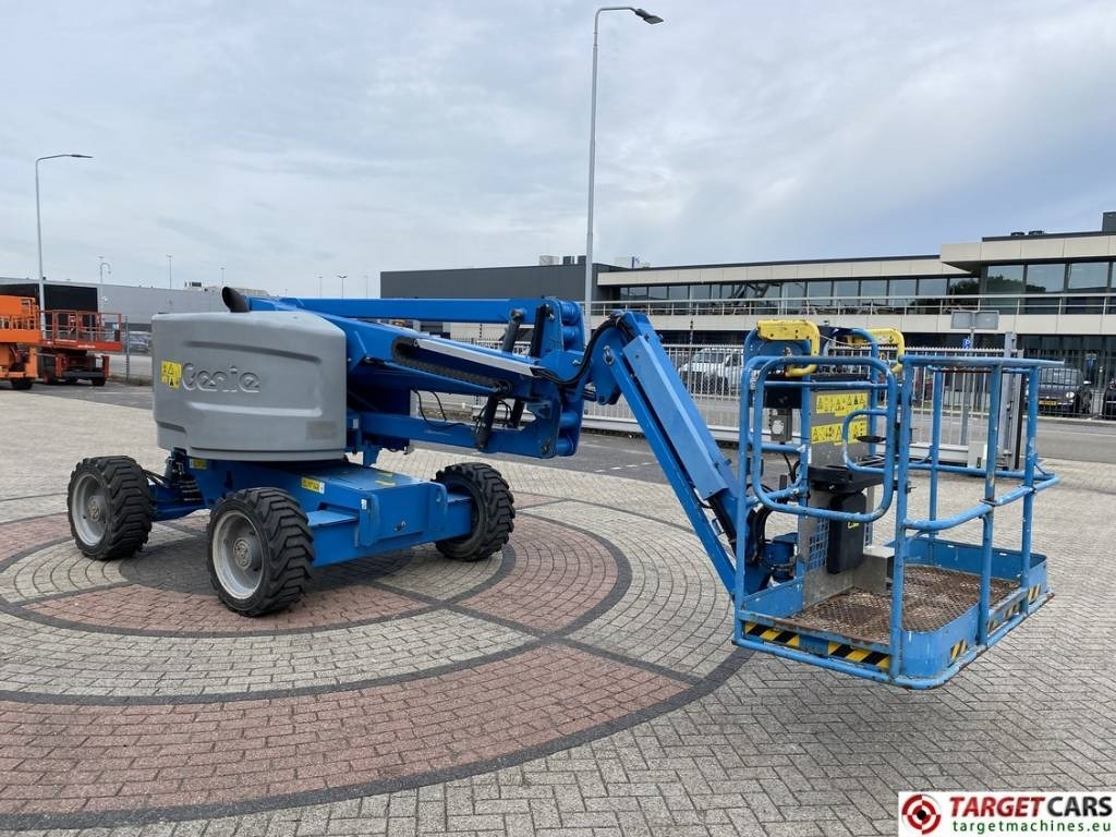 Genie Z-45/25J Diesel 4x4 Articulated Boom Lift 1605cm - Nacelle articulée: photos 2 Genie Z-45/25J Diesel 4x4 Articulated Boom Lift 1605cm - Nacelle articulée: photos 2