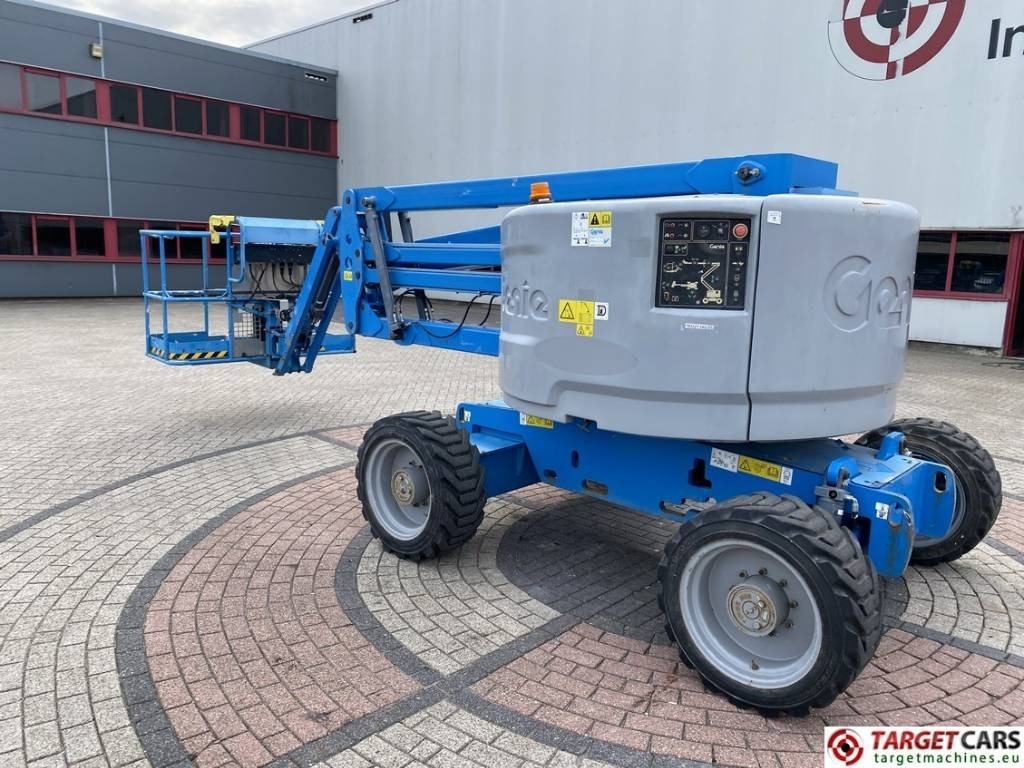 Genie Z-45/25J Diesel 4x4 Articulated Boom Lift 1605cm - Nacelle articulée: photos 4 Genie Z-45/25J Diesel 4x4 Articulated Boom Lift 1605cm - Nacelle articulée: photos 4