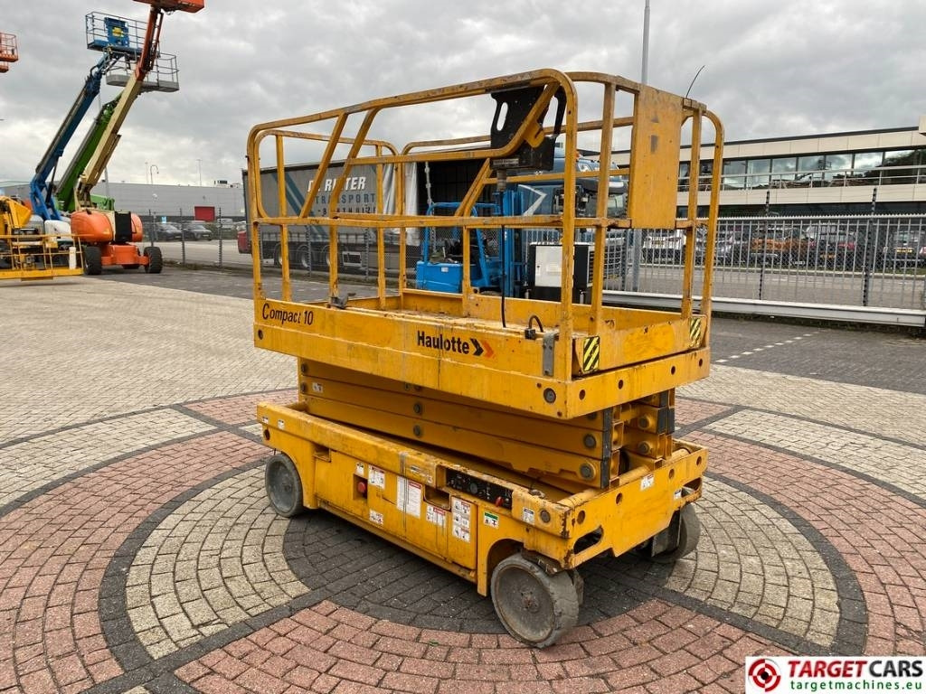 Haulotte Compact 10 Electric Scissor Work Lift 1015cm  - Nacelle ciseaux: photos 2 Haulotte Compact 10 Electric Scissor Work Lift 1015cm  - Nacelle ciseaux: photos 2