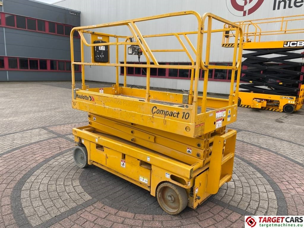 Haulotte Compact 10 Electric Scissor Work Lift 1015cm - Nacelle ciseaux: photos 4 Haulotte Compact 10 Electric Scissor Work Lift 1015cm - Nacelle ciseaux: photos 4