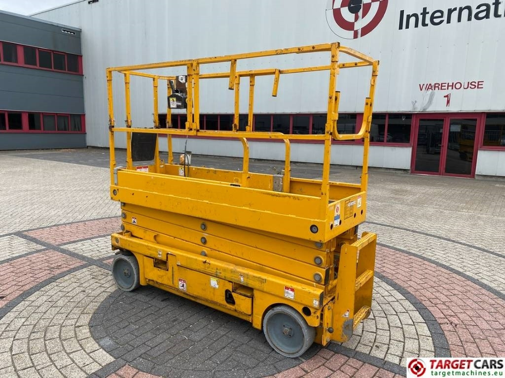 Haulotte Compact 10N Electric Scissor Work Lift 1000cm - Nacelle ciseaux: photos 4 Haulotte Compact 10N Electric Scissor Work Lift 1000cm - Nacelle ciseaux: photos 4