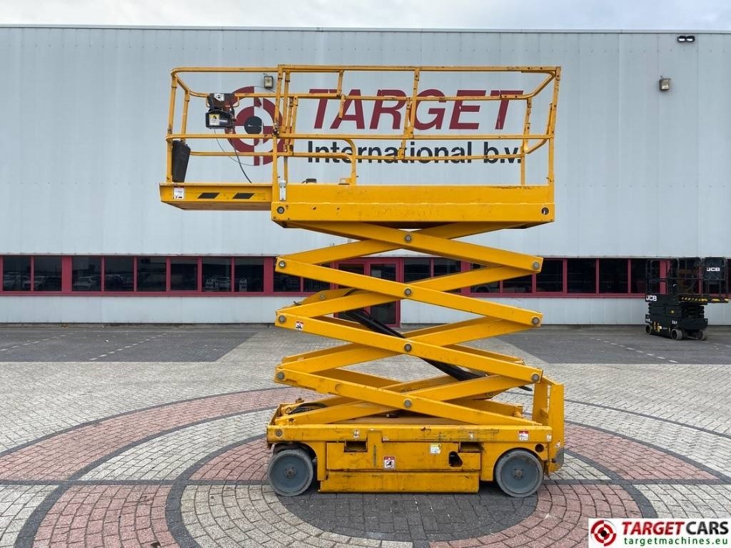 Haulotte Compact 10N Electric Scissor Work Lift 1000cm - Nacelle ciseaux: photos 5 Haulotte Compact 10N Electric Scissor Work Lift 1000cm - Nacelle ciseaux: photos 5