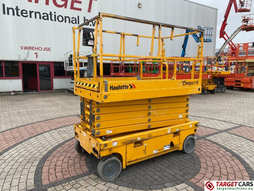 Haulotte Compact 14 Electric Scissor Work Lift 1385cm - Nacelle ciseaux: photos 1 Haulotte Compact 14 Electric Scissor Work Lift 1385cm - Nacelle ciseaux: photos 1