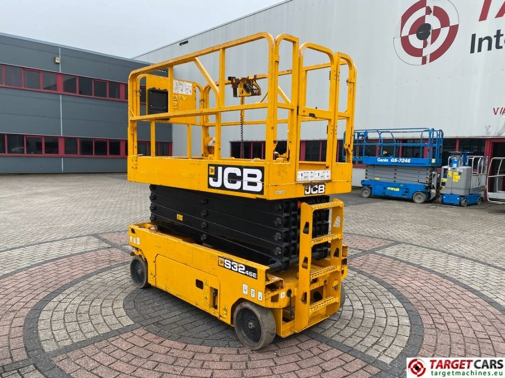 JCB S3246E Electric Scissor Work Lift 1200cm - Nacelle ciseaux: photos 4 JCB S3246E Electric Scissor Work Lift 1200cm - Nacelle ciseaux: photos 4
