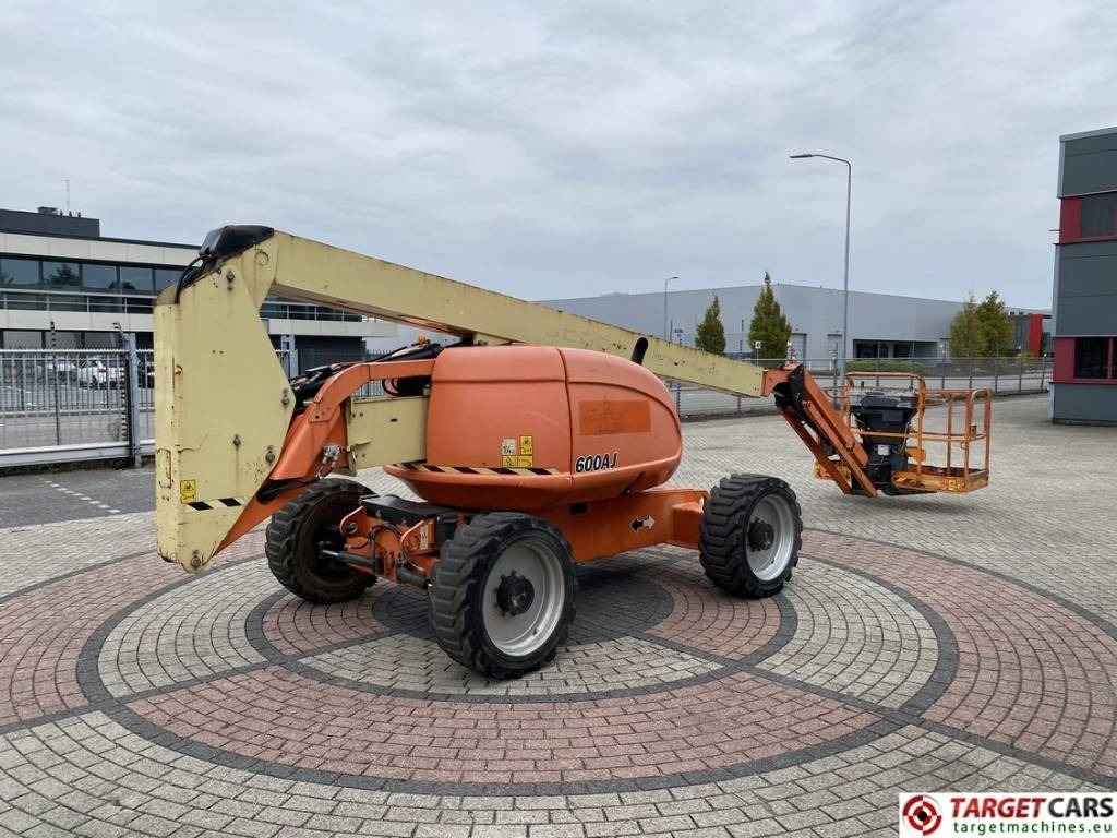 JLG 600AJ Articulated 4x4 Diesel Boom Work Lift 2047cm - Nacelle articulée: photos 3 JLG 600AJ Articulated 4x4 Diesel Boom Work Lift 2047cm - Nacelle articulée: photos 3