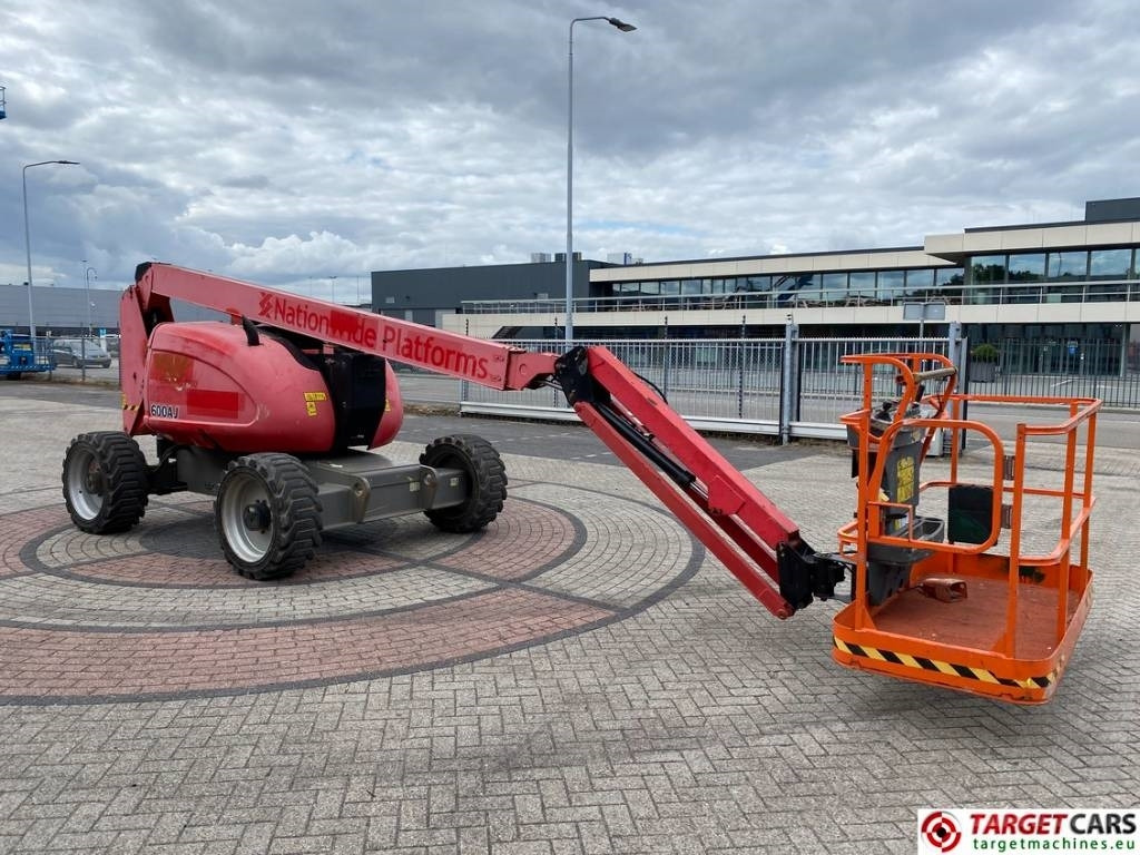 JLG 600AJ Articulated 4x4 Diesel Boom Work Lift 2047cm - Nacelle articulée: photos 2 JLG 600AJ Articulated 4x4 Diesel Boom Work Lift 2047cm - Nacelle articulée: photos 2