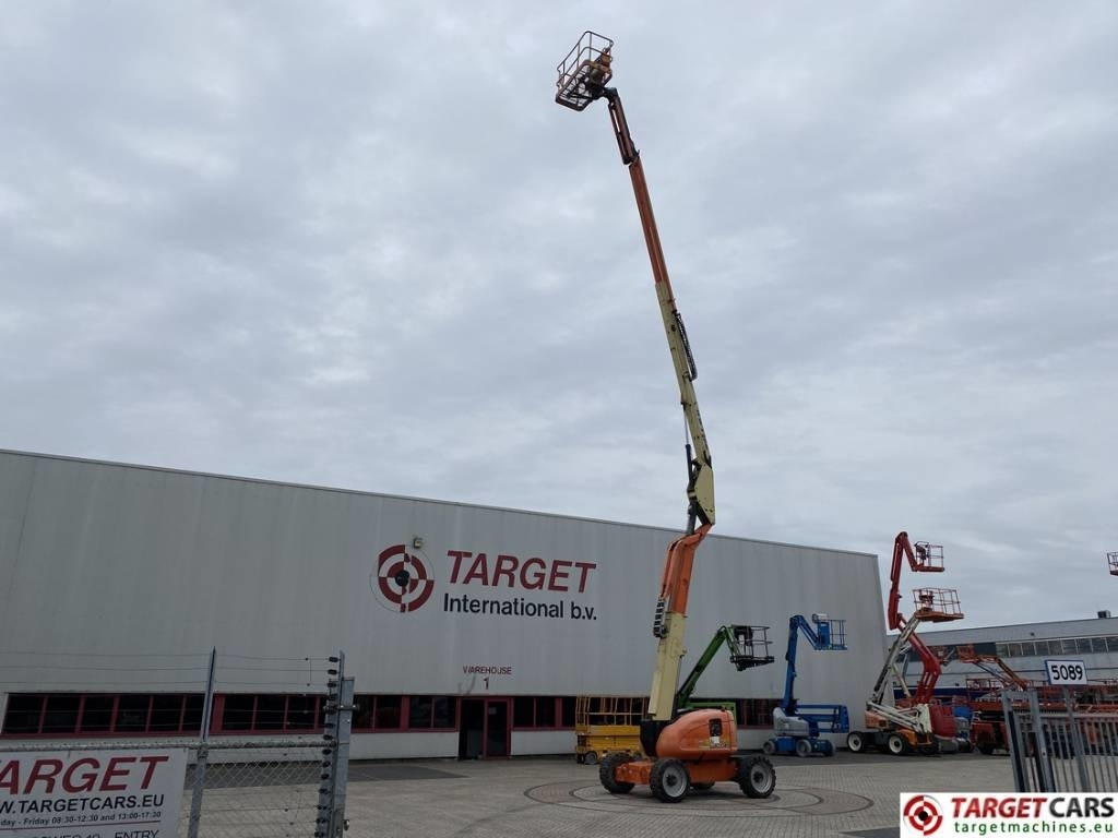 JLG 600AJ Articulated 4x4 Diesel Boom Work Lift 2047cm - Nacelle articulée: photos 5 JLG 600AJ Articulated 4x4 Diesel Boom Work Lift 2047cm - Nacelle articulée: photos 5