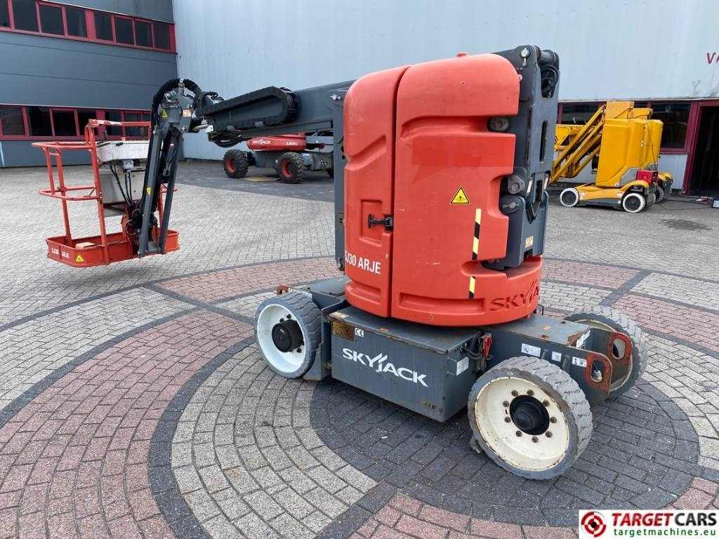 SkyJack SJ30 ARJE Articulated Electric Boom Work Lift 11M - Nacelle articulée: photos 4 SkyJack SJ30 ARJE Articulated Electric Boom Work Lift 11M - Nacelle articulée: photos 4