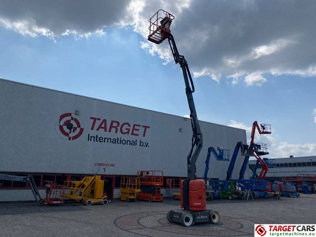 SkyJack SJ30 ARJE Articulated Electric Boom Work Lift 11M - Nacelle articulée: photos 5 SkyJack SJ30 ARJE Articulated Electric Boom Work Lift 11M - Nacelle articulée: photos 5