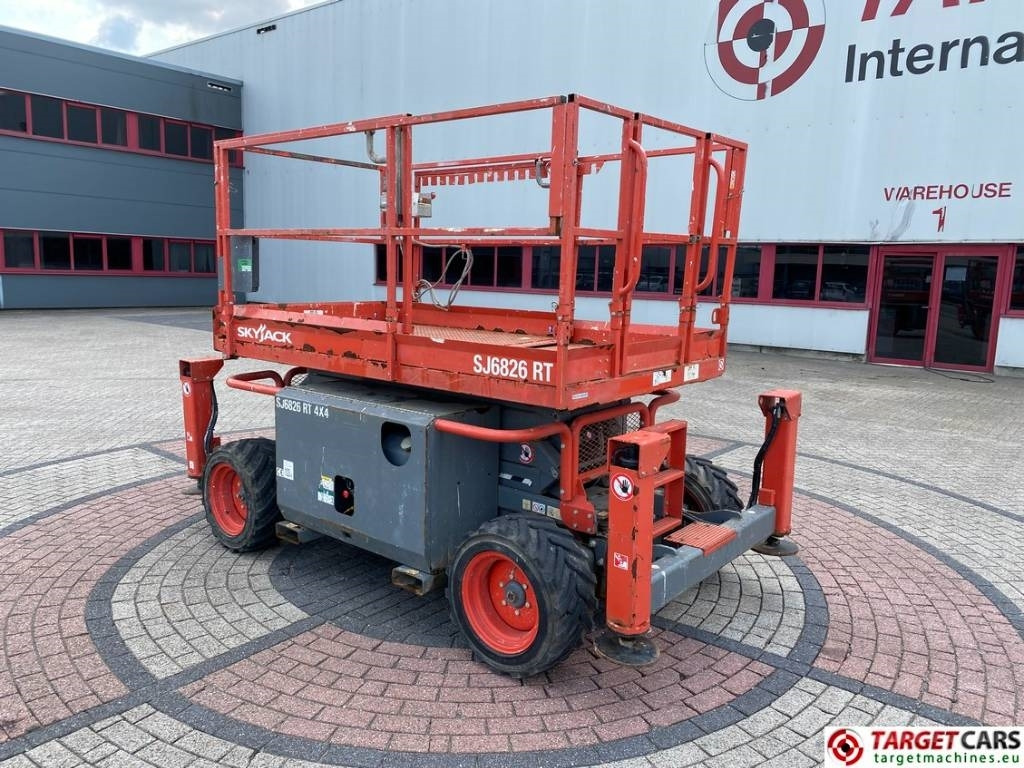 SkyJack SJ6826 RT Diesel 4x4 Scissor 6826 Work Lift 992cm - Nacelle ciseaux: photos 4 SkyJack SJ6826 RT Diesel 4x4 Scissor 6826 Work Lift 992cm - Nacelle ciseaux: photos 4