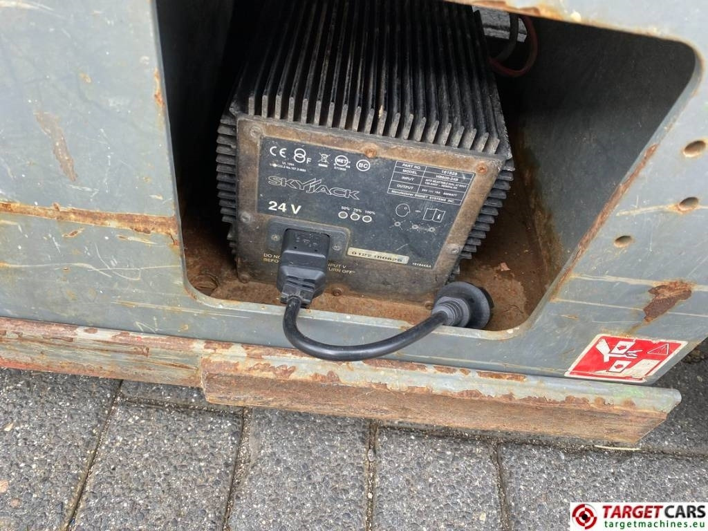 Nacelle ciseaux SkyJack SJIII-4740 Electric Scissor Work Lift 1380cm: photos 16