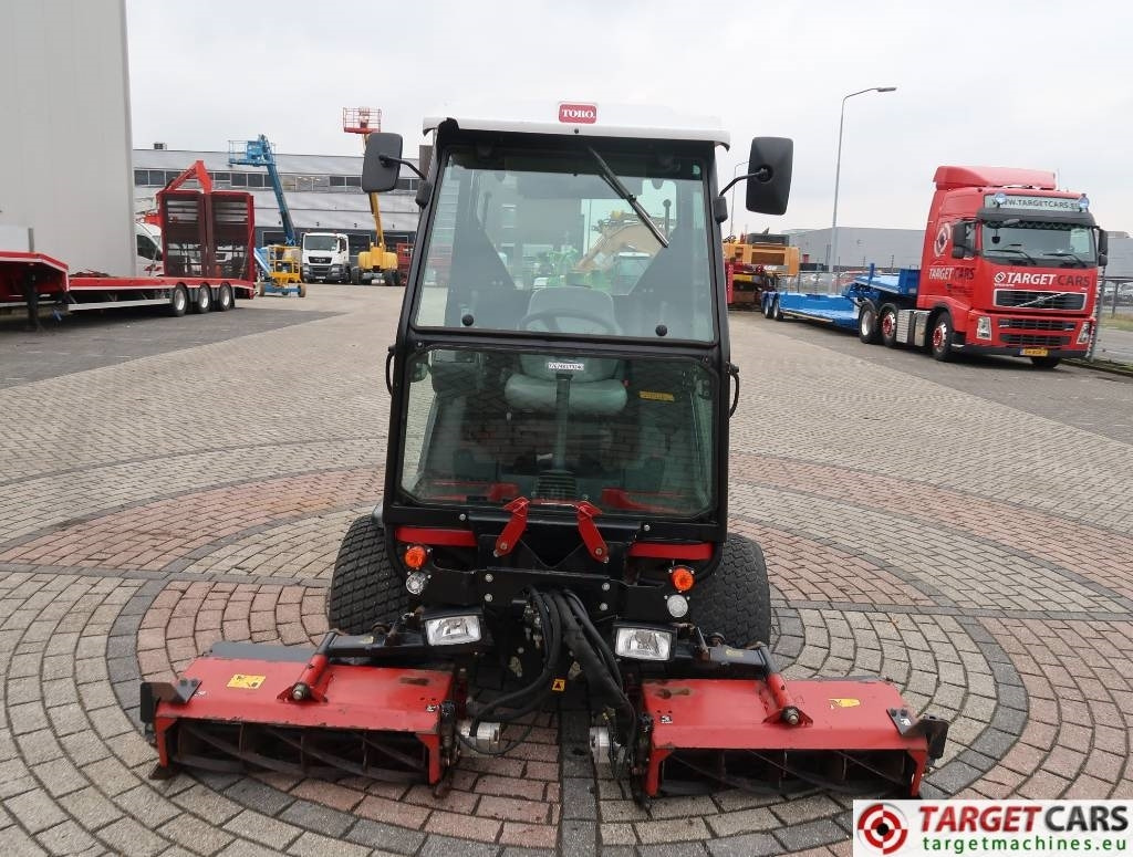 Toro LT3340 3-Gang Hydro 4WD Cylinder Reel Mower - Motofaucheuse: photos 4 Toro LT3340 3-Gang Hydro 4WD Cylinder Reel Mower - Motofaucheuse: photos 4