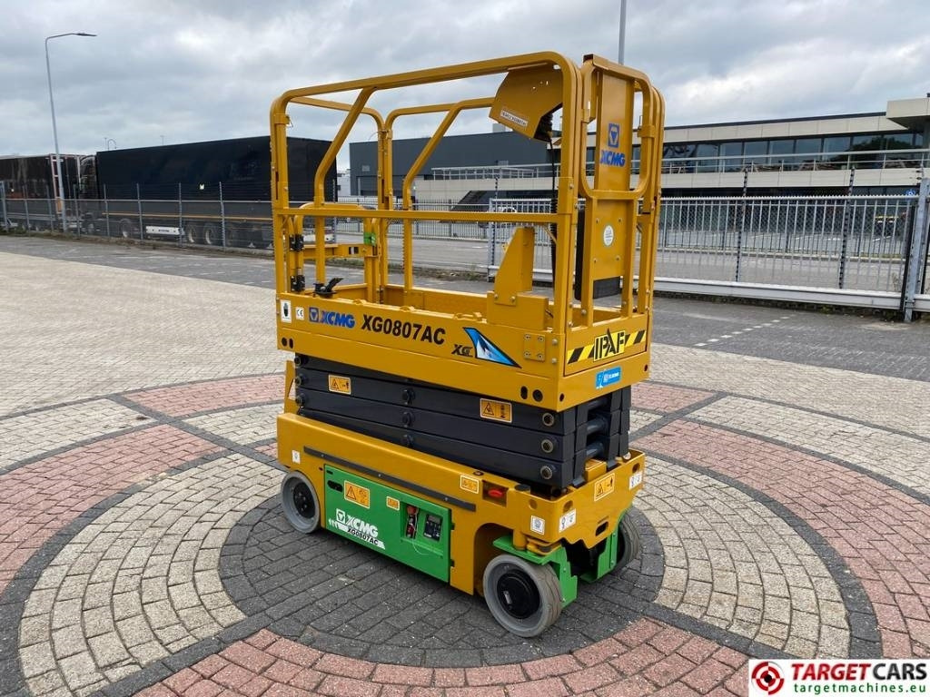 XCMG XG0807AC Electric LI-ION Lithium ScissorLift 780cm - Nacelle ciseaux: photos 2 XCMG XG0807AC Electric LI-ION Lithium ScissorLift 780cm - Nacelle ciseaux: photos 2