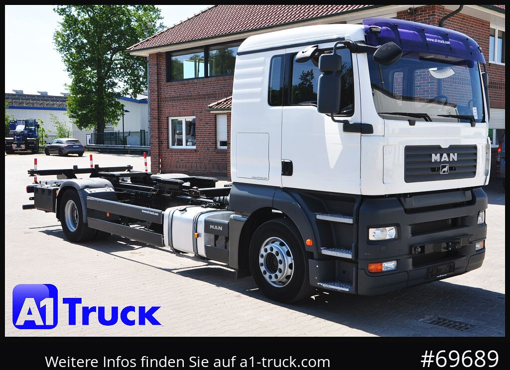 MAN TGA 18,360, BDF, 7,45, 5 Sitzer, 190 tkm - Camion porte-conteneur/ Caisse mobile: photos 1 MAN TGA 18,360, BDF, 7,45, 5 Sitzer, 190 tkm - Camion porte-conteneur/ Caisse mobile: photos 1