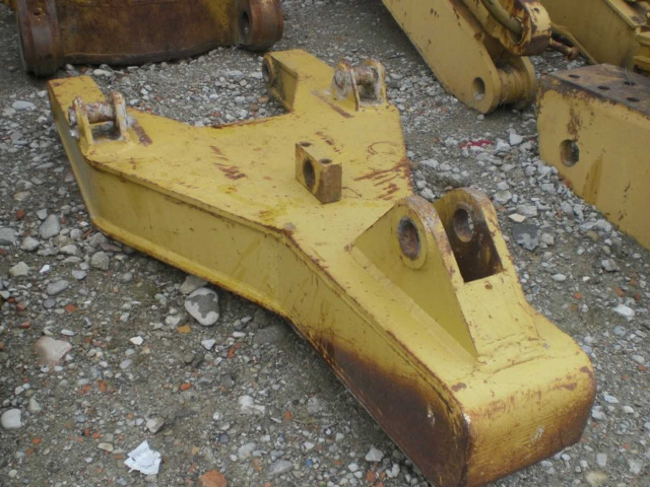 Caterpillar D5 - D6 SUPPORTO KELLY PER RIPPER - Ripper pour Engins de chantier: photos 1 Caterpillar D5 - D6 SUPPORTO KELLY PER RIPPER - Ripper pour Engins de chantier: photos 1