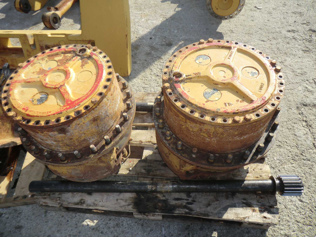 FIAT ALLIS FR20 Riduttore di traslazione. Può essere montato sia su assale anteriore sia su posteriore - Transmission pour Engins de chantier: photos 1 FIAT ALLIS FR20 Riduttore di traslazione. Può essere montato sia su assale anteriore sia su posteriore - Transmission pour Engins de chantier: photos 1