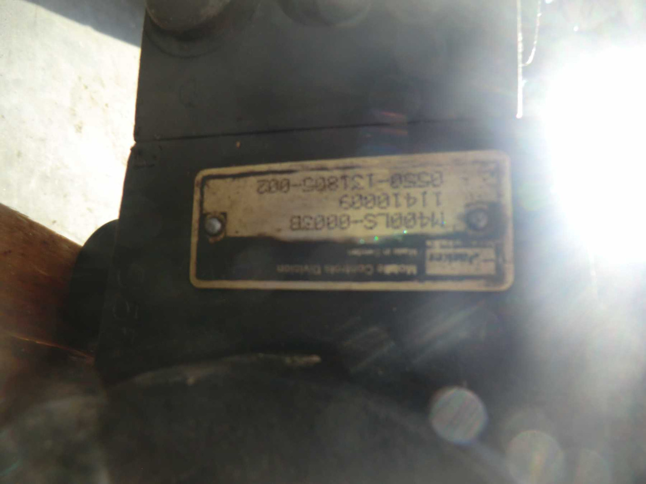 VOLVO L330E L350F DISTRIBUTORE - Valve hydraulique pour Engins de chantier: photos 5 VOLVO L330E L350F DISTRIBUTORE - Valve hydraulique pour Engins de chantier: photos 5