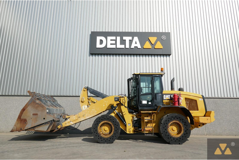 Caterpillar 938M - Chargeuse sur pneus: photos 1 Caterpillar 938M - Chargeuse sur pneus: photos 1