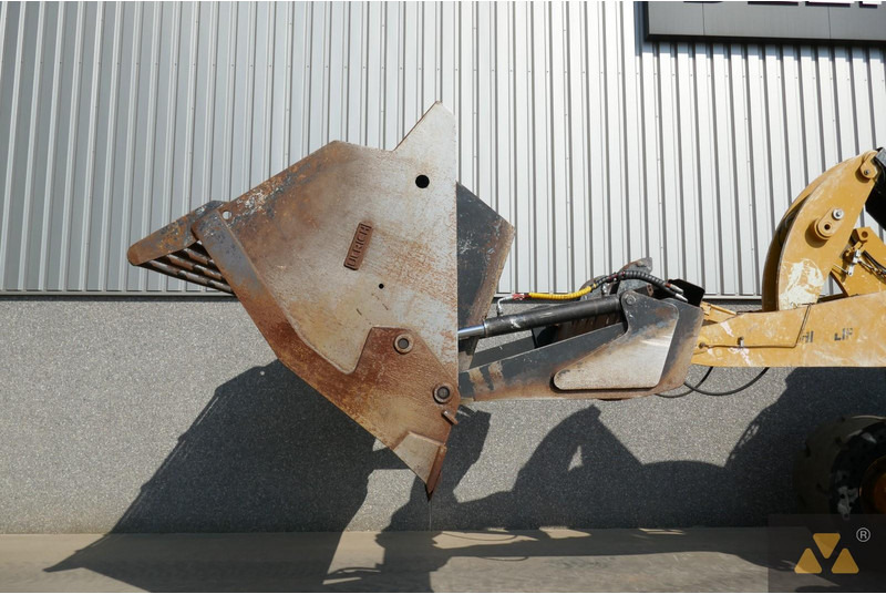 Chargeuse sur pneus Caterpillar 938M: photos 14