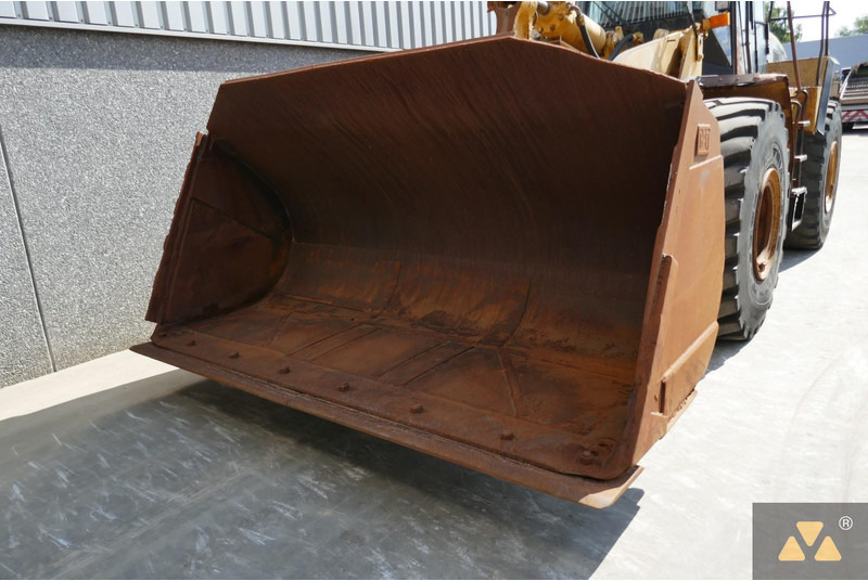 Chargeuse sur pneus Caterpillar 966G Series II: photos 6