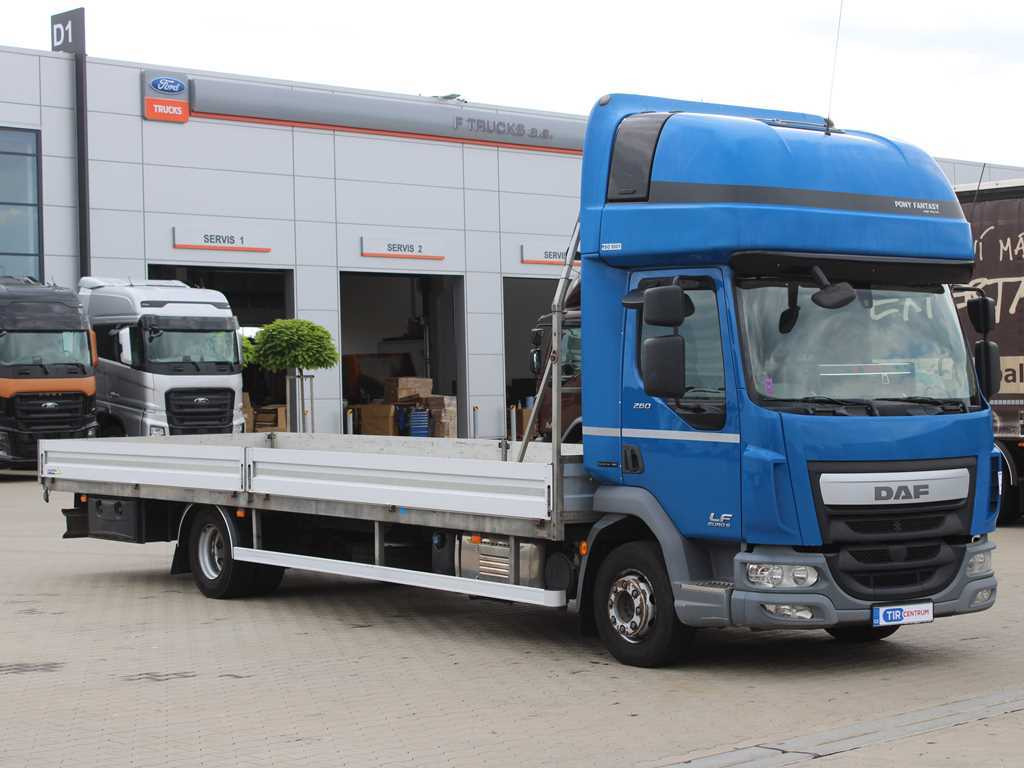 DAF LF 260, SLEEPING BODY, EURO 6, TIRES 80% - Camion plateau: photos 3 DAF LF 260, SLEEPING BODY, EURO 6, TIRES 80% - Camion plateau: photos 3