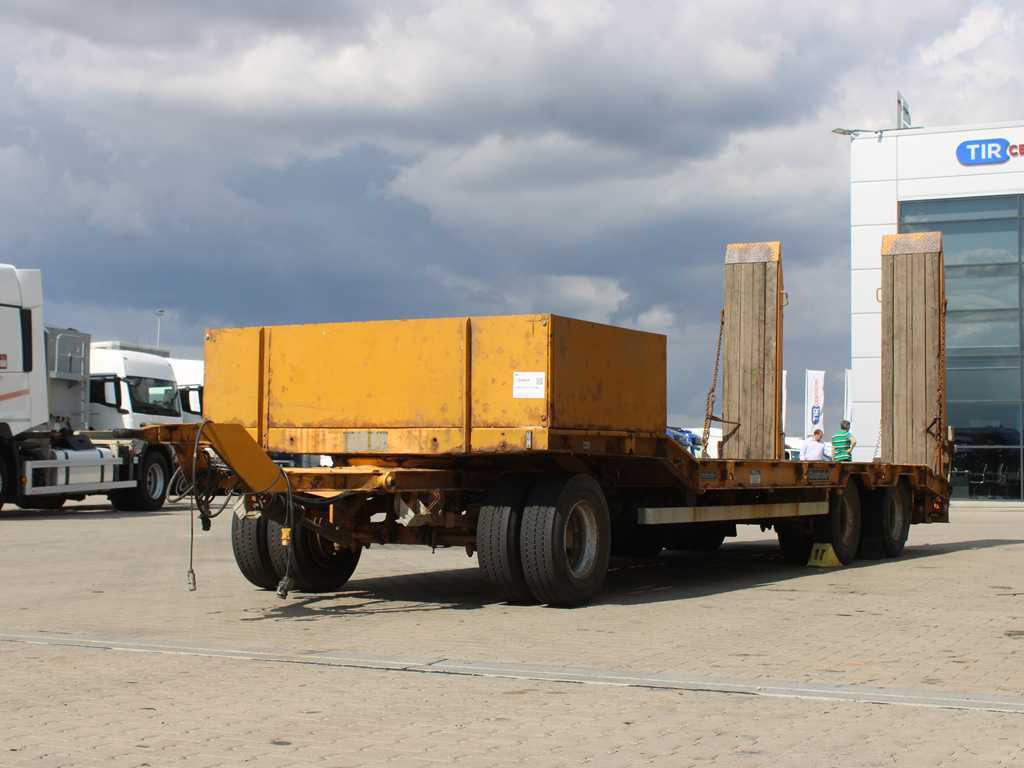 Goldhofer TU 3-24/80, DRIVEWAYS - Remorque porte-engin surbaissée: photos 1 Goldhofer TU 3-24/80, DRIVEWAYS - Remorque porte-engin surbaissée: photos 1