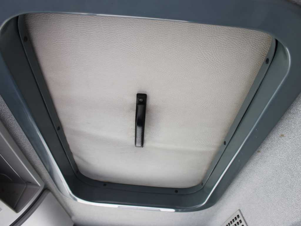 Camion à rideaux coulissants Iveco EUROCARGO ML 75E18, EURO 4, SIDE PANEL, SLEEPING BODY: photos 14
